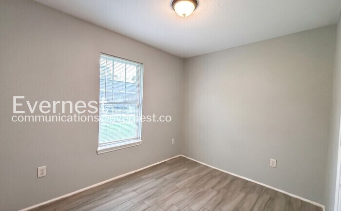Building Photo - 8117 Richland Dr