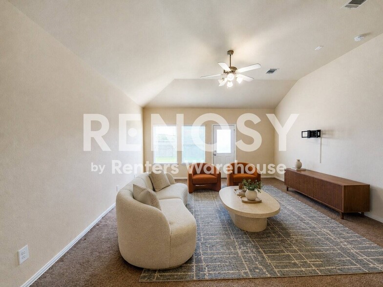 Building Photo - 2119 Del Mar Dr
