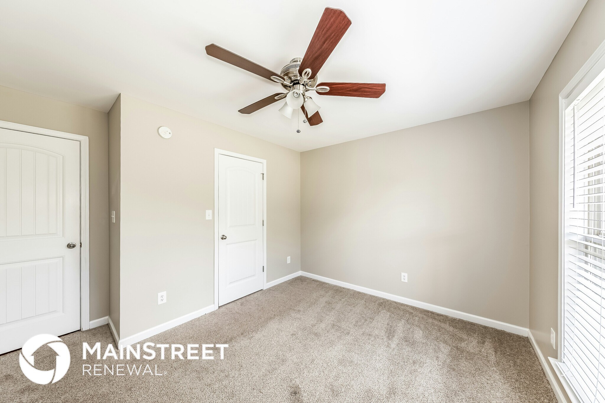 Building Photo - 855 Moonlite Dr