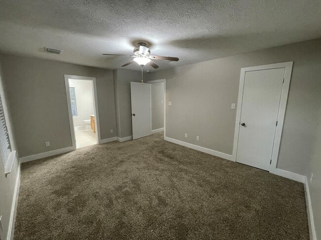 Building Photo - 906 Yacht Ct