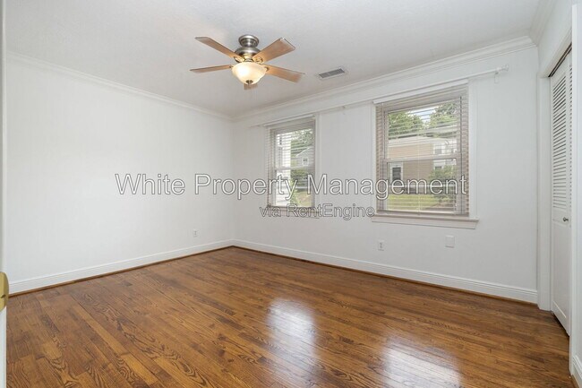 Building Photo - 564 Wakefield Dr