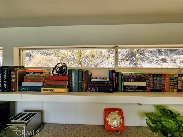 Building Photo - 2499 S Palm Canyon Dr
