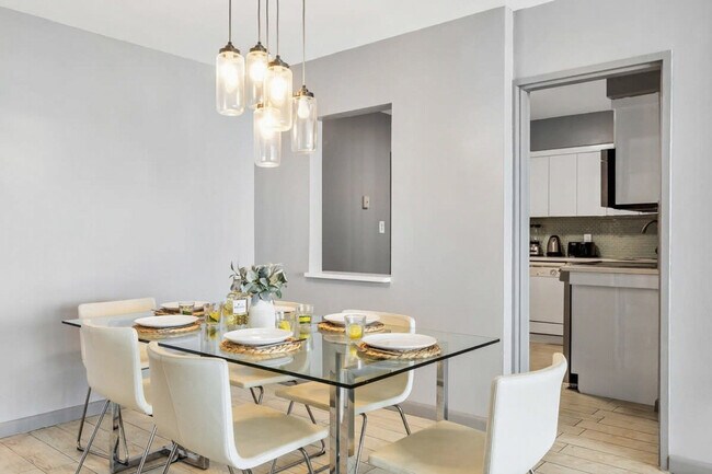Building Photo - 5151 Collins Ave