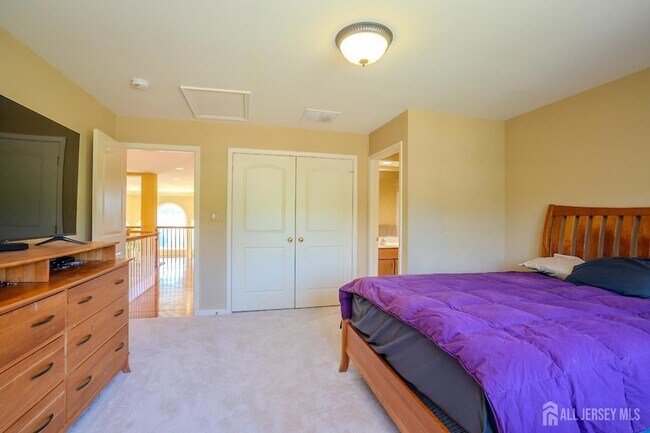 Building Photo - 19 Meadowlark Dr