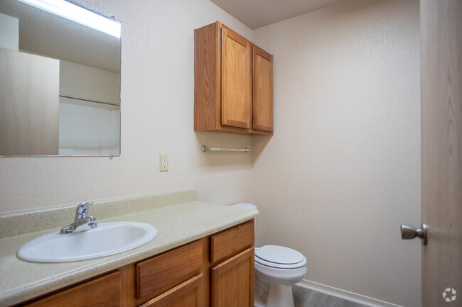 2BR,2BA 912 SqFt - Z - Chapel Ridge