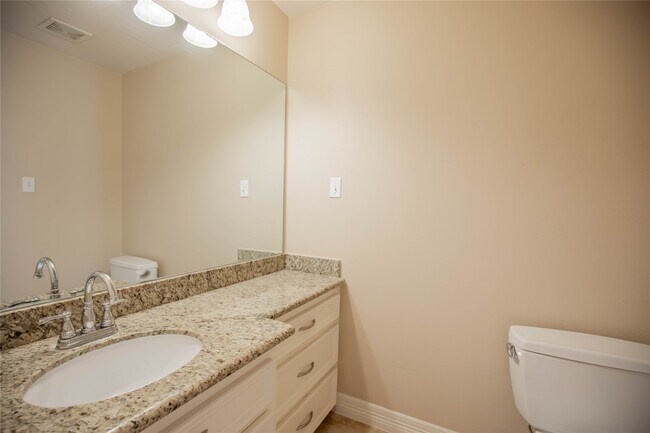 Building Photo - 1627 Fall Valley Dr