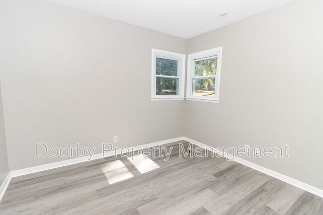 Building Photo - 7707 Canyon Dr