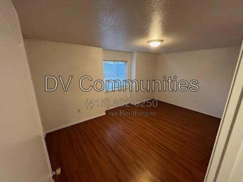 Building Photo - 2521 NW Cedar Ave