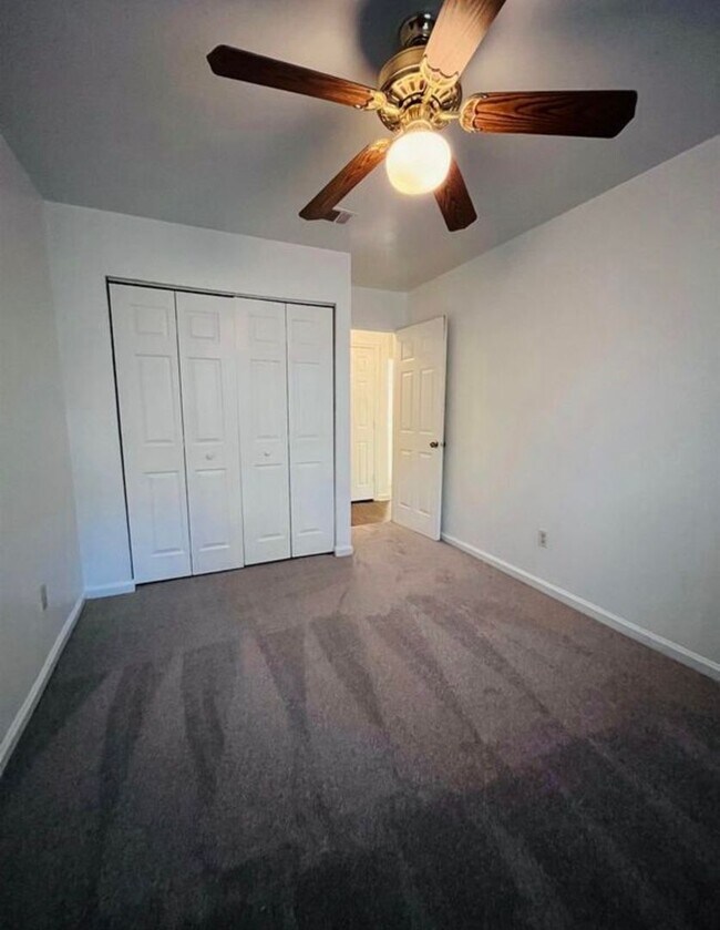 Building Photo - 1285 Rumba Ln