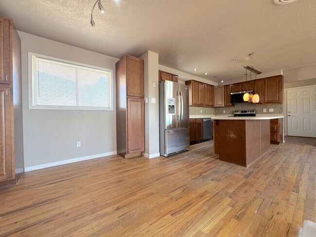 Building Photo - Northeast El Paso 3 bed/2bath in Mountain Park Neighborhood!