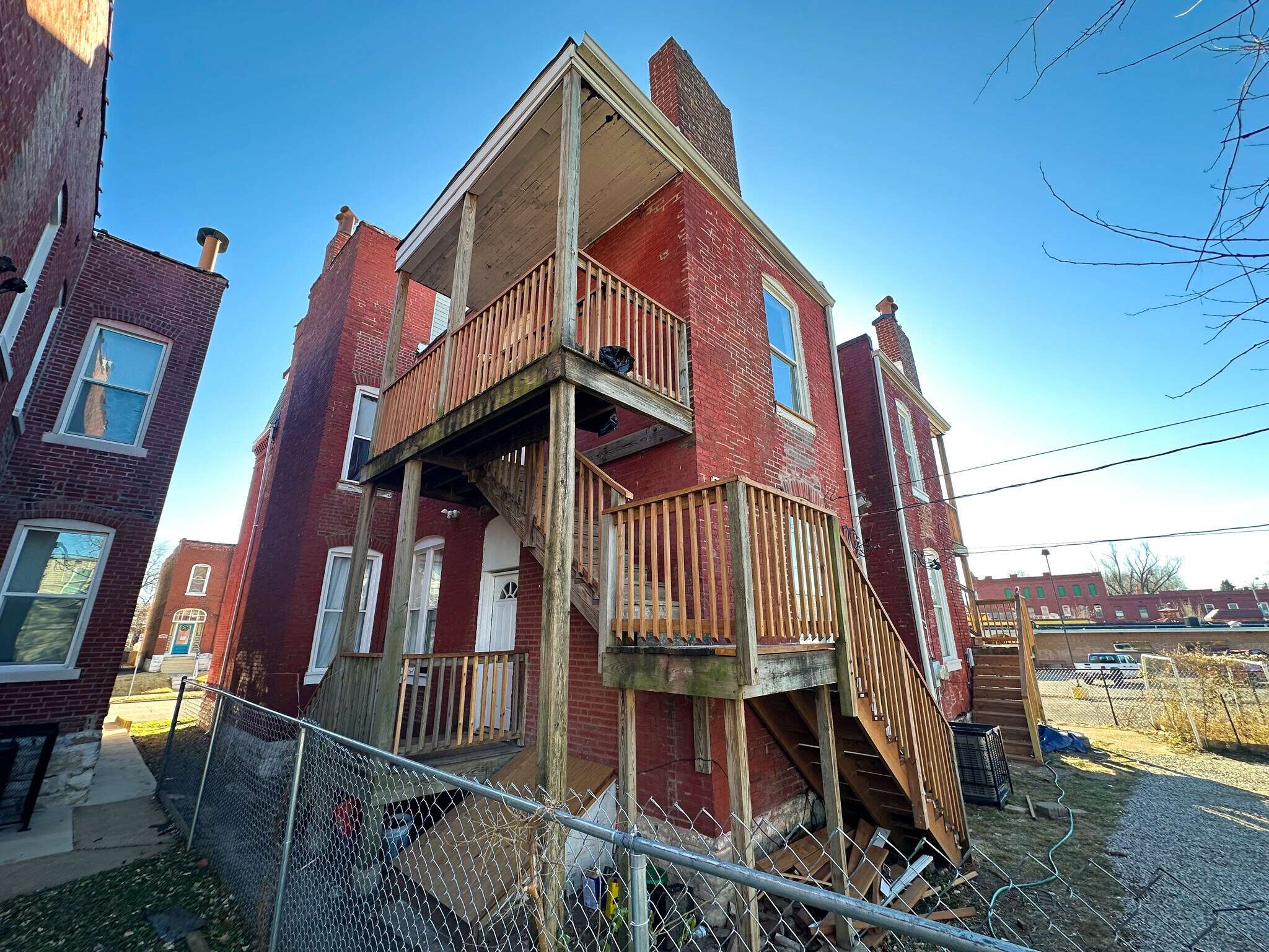 Building Photo - 3333 California Ave