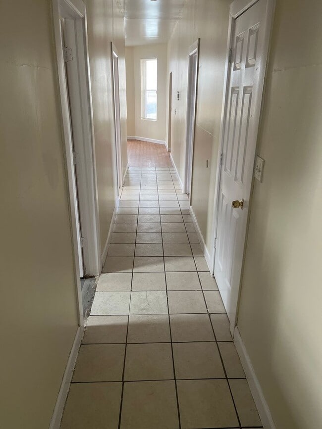 Building Photo - 1243 S Karlov Ave