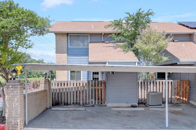 Building Photo - 802 Banister Ln