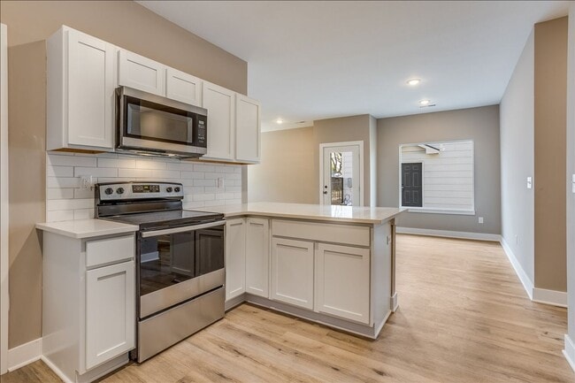 Building Photo - Auburn Villas 4 Bedroom Maxine