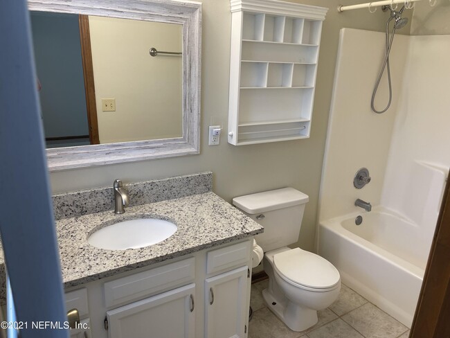 Building Photo - 14171 Drakes Point Dr