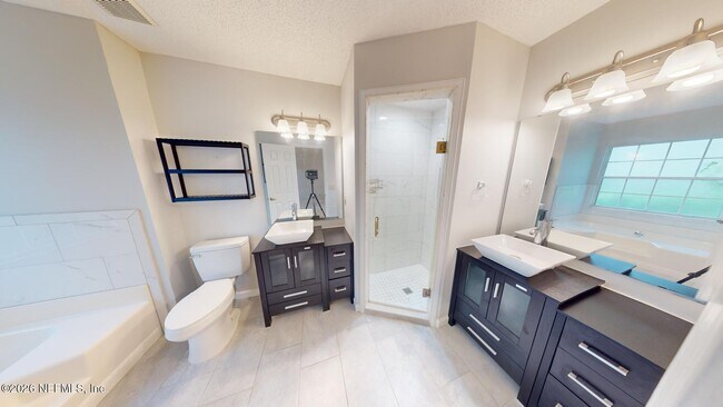 Building Photo - 12644 Thicket Ridge Dr