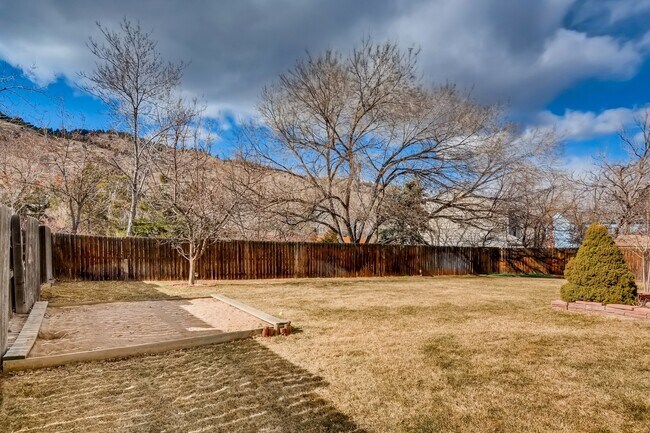 Building Photo - 121 Crawford Cir