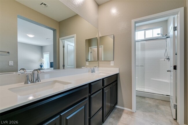 Building Photo - 545 Teovani St