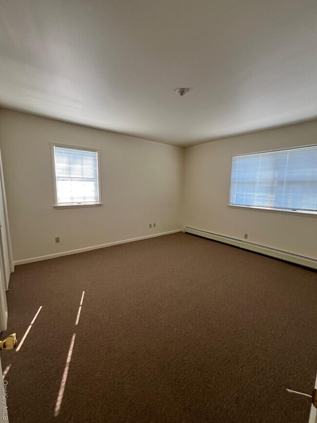 Building Photo - 1 N Rockland Ave