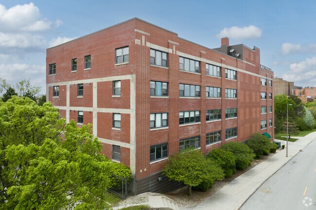 Primary Photo - 110 Ottawa St