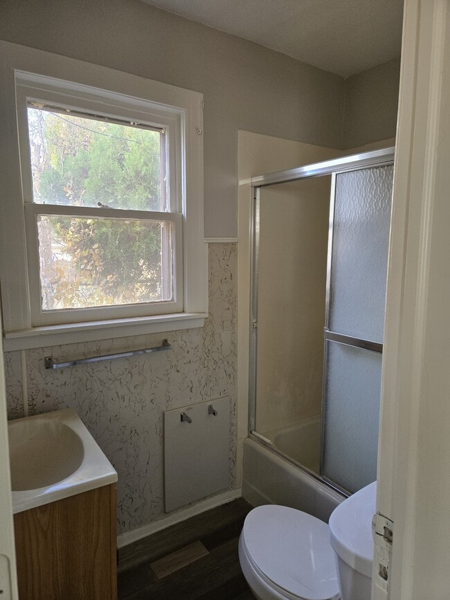 Building Photo - 1918 18th St