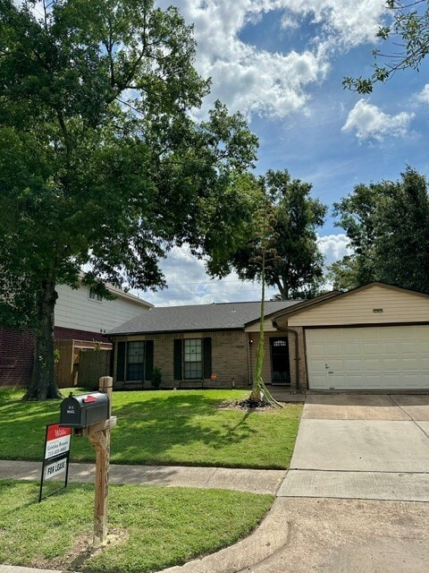 Building Photo - 5202 Santrey Dr