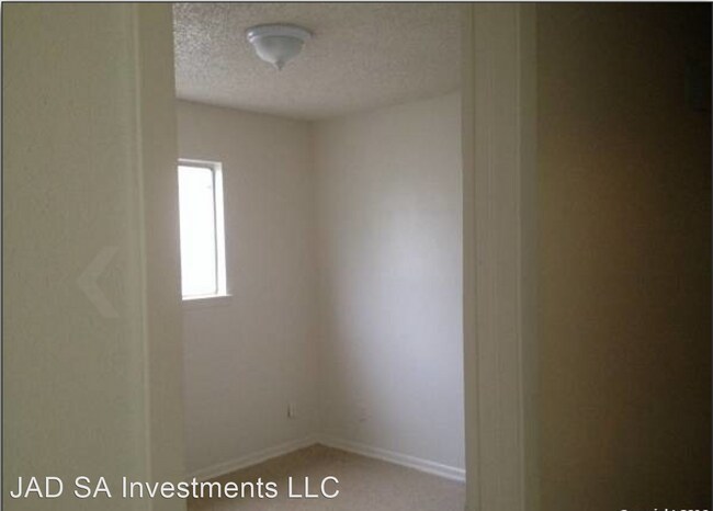 Building Photo - 3 br, 2 bath House - 5055 Binz Engleman