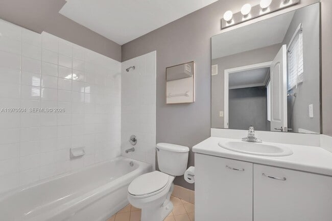 Building Photo - 2590 Cordoba Bend