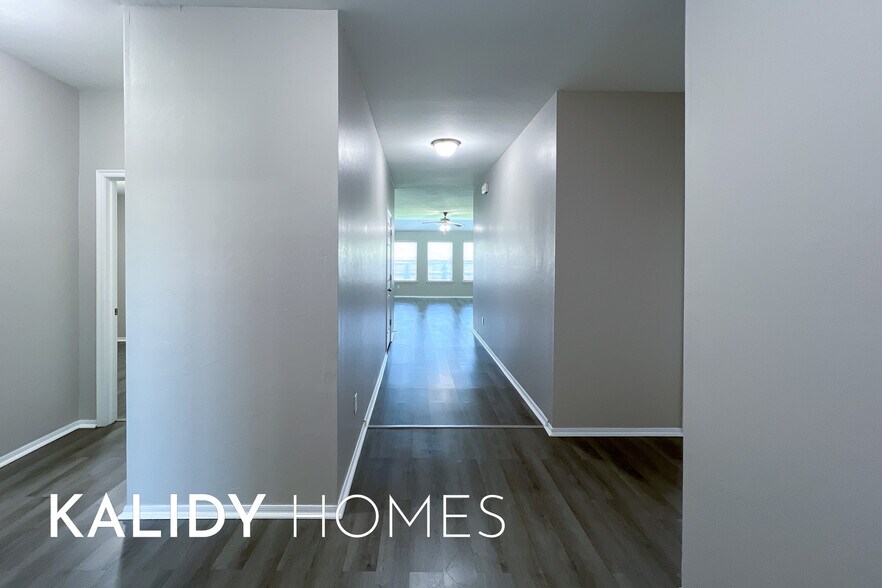 Building Photo - 2928 Cider Mill Ln