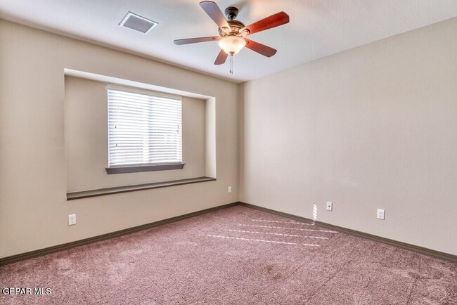 Building Photo - 3852 Loma Cortez Dr