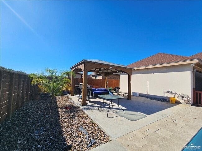 Building Photo - 21 Radiant Ln