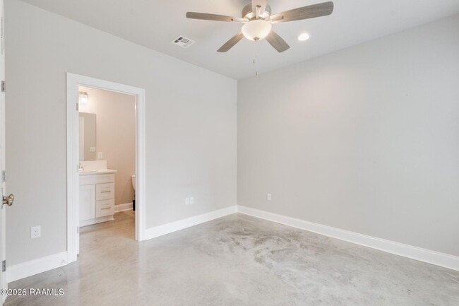 Building Photo - 118 Gadwall Dr