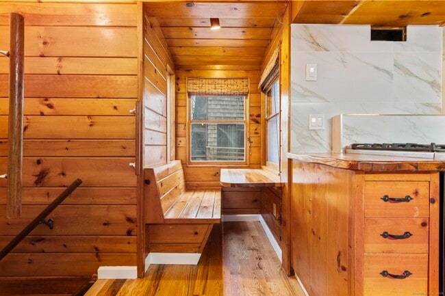 Building Photo - 182 Guinea Rd