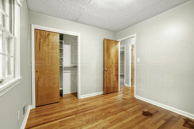 Building Photo - 1111 Fenley Ave
