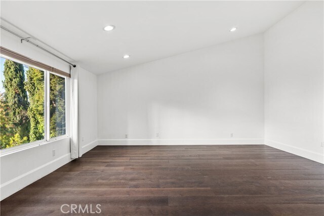 Building Photo - 16544 Park Ln Dr