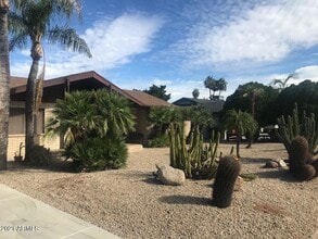 Building Photo - 3924 E Yucca St