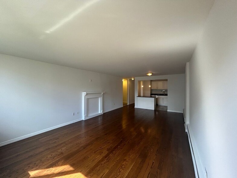 Building Photo - 1344 N Dearborn St