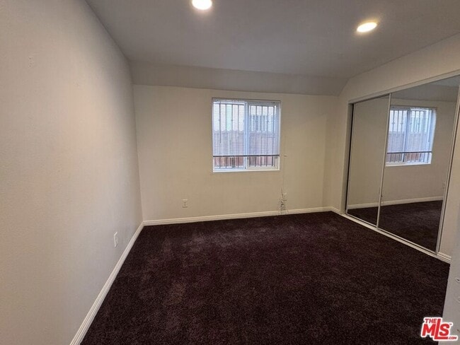 Building Photo - 10218 San Pedro St