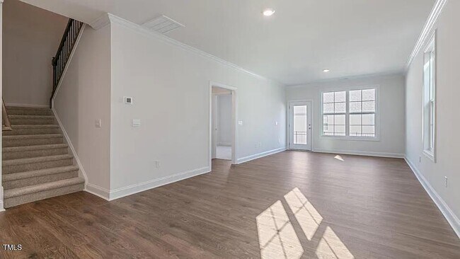 Building Photo - 614 Andrade Dr
