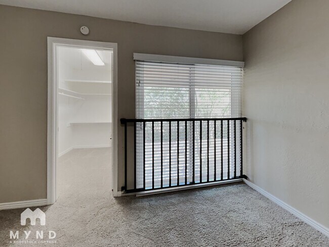 Building Photo - 930 S Dobson Rd
