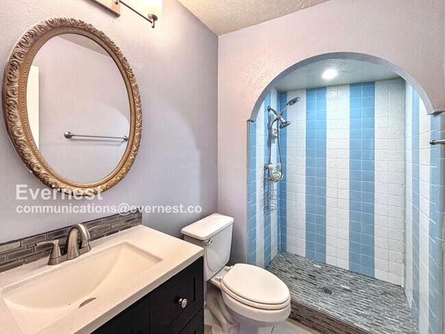 Building Photo - 5538 W Ridgecreek Dr