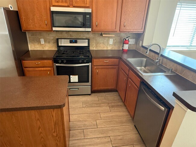 Building Photo - 20515 Sycamore Crest Ln