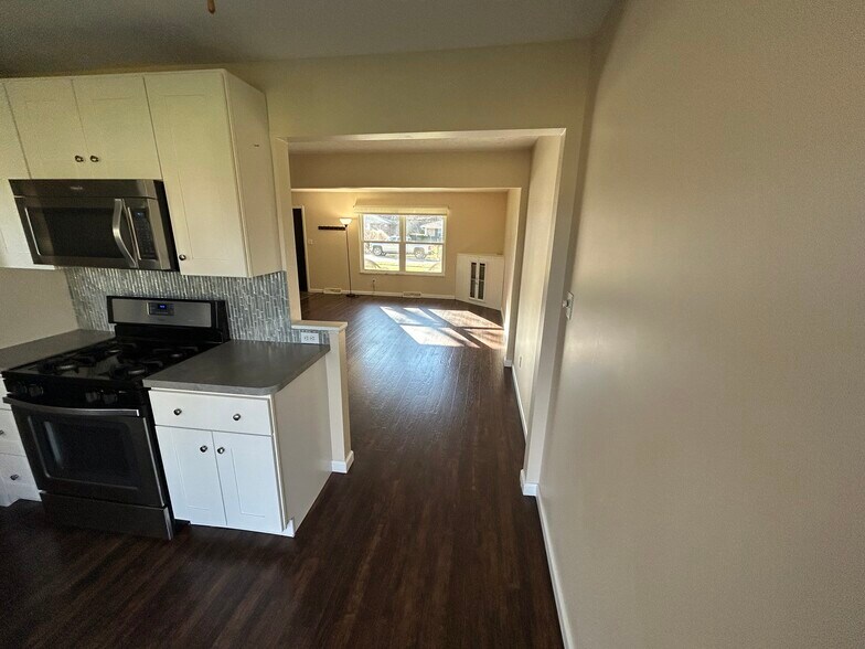 Kitchen - 4447 Timberdale Dr