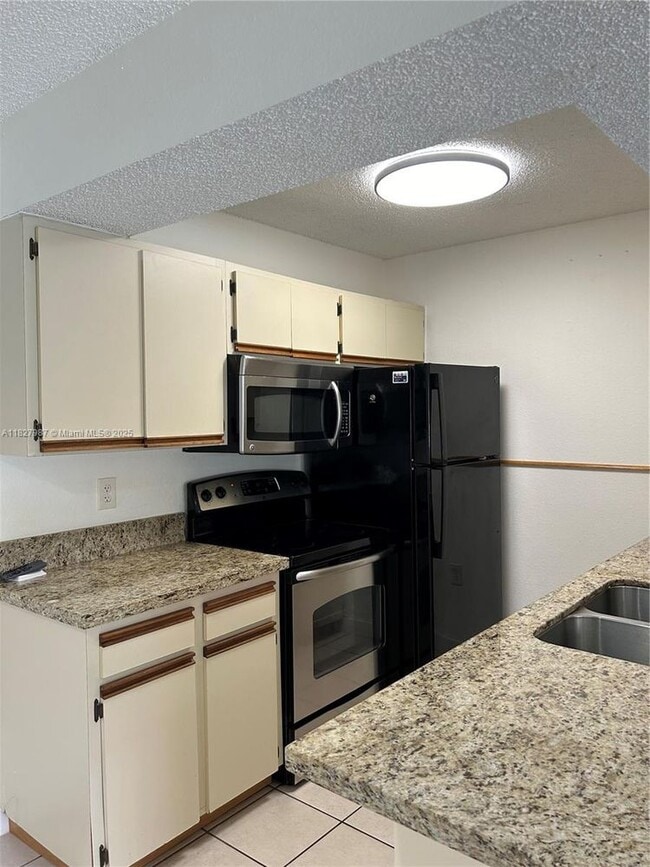 Building Photo - 15551 SW 104th Terrace