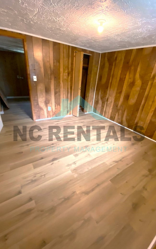 Building Photo - 730 Motor Rd