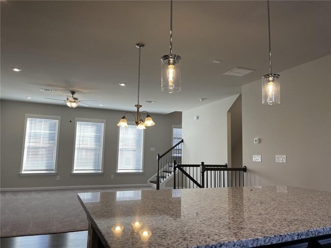 Building Photo - 3000 Regal Crown Dr