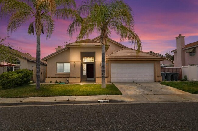 Primary Photo - 939 Shana Pl