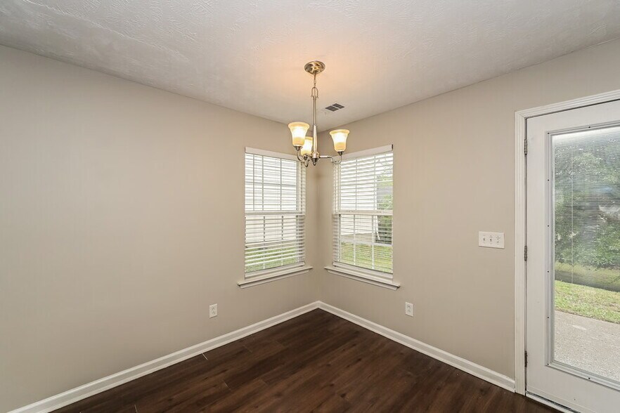 Building Photo - 1065 Tammy Sue Ln