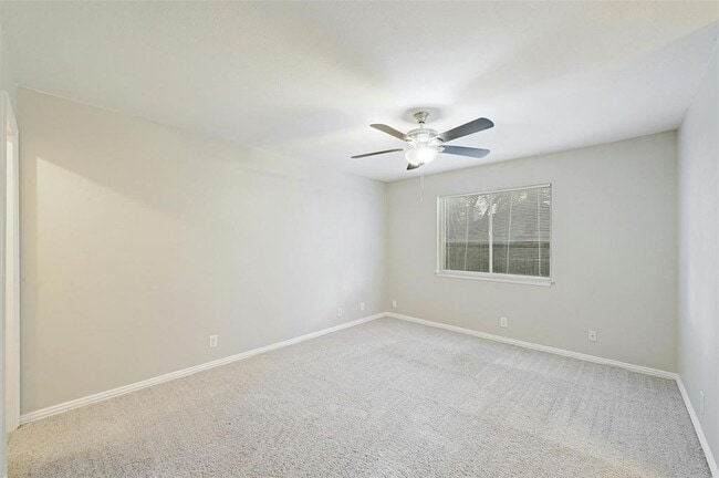 Building Photo - 8903 Piney Point Dr