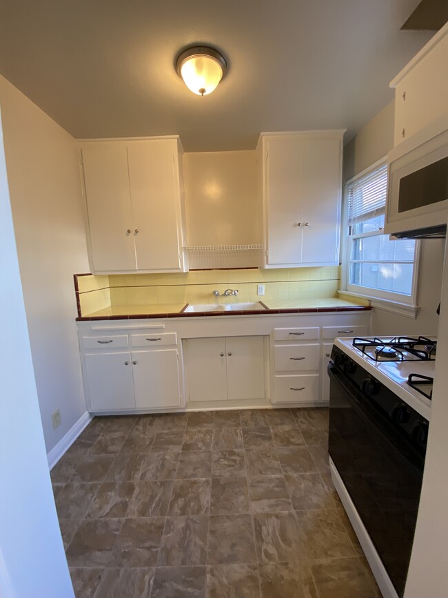 Kitchen - 124 N. Maple